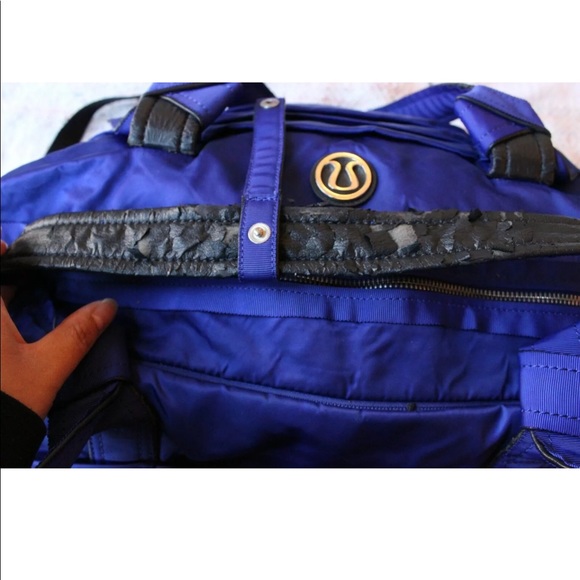 Lululemon Destined for Greatness Ruched Duffle Bag - Picture 9 of 10